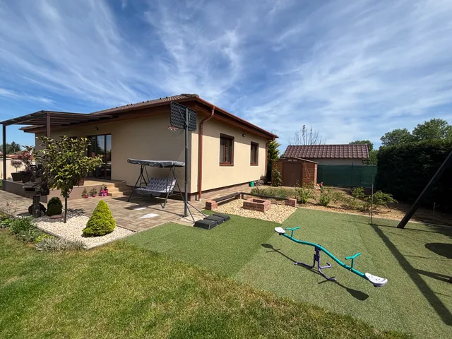 Eladó ház Nyíregyháza, Oros 109 nm