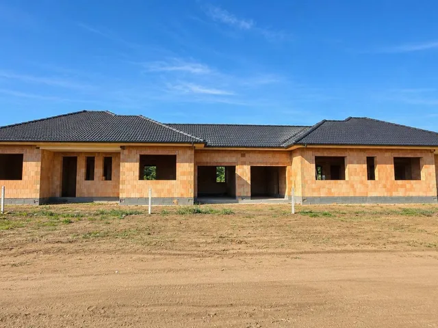 Eladó ház Nyíregyháza, Kőlapos 120 nm