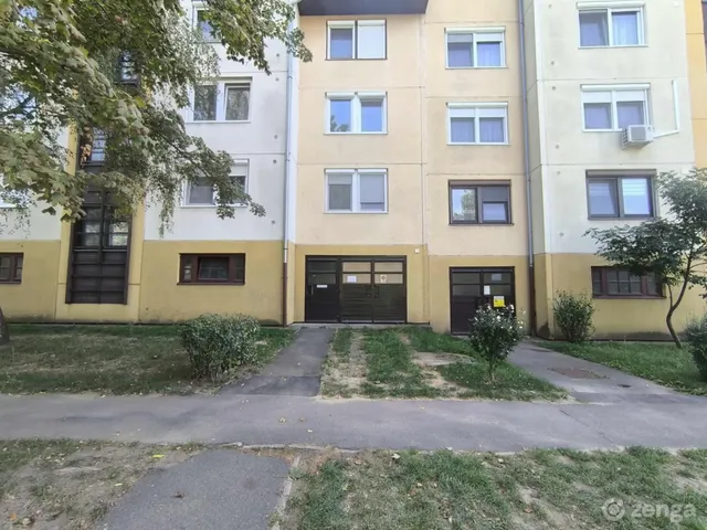 Eladó garázs Debrecen 13 nm