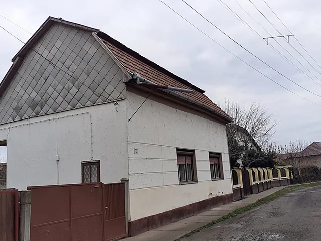 Eladó ház Derecske, Dr Mustó Sándor utca 5 115 nm