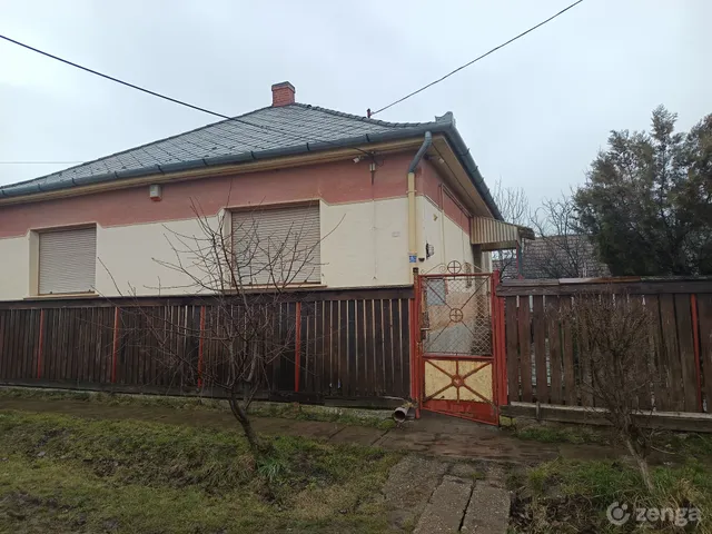 Eladó ház Jászapáti 72 nm