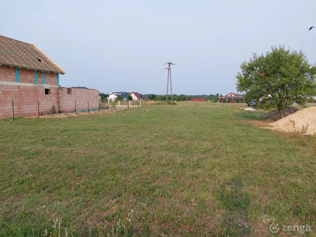 Eladó telek Balatongyörök 732 nm