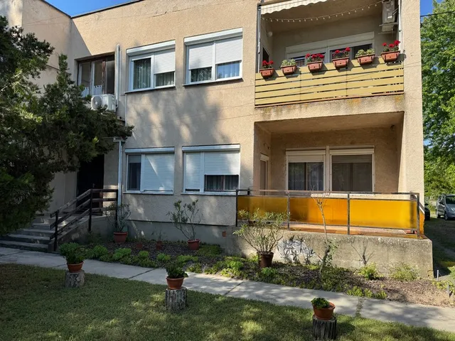 Eladó lakás Bugyi 80 nm
