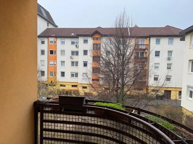 Eladó lakás Budapest XVIII. kerület, Gloriett-telep 60 nm