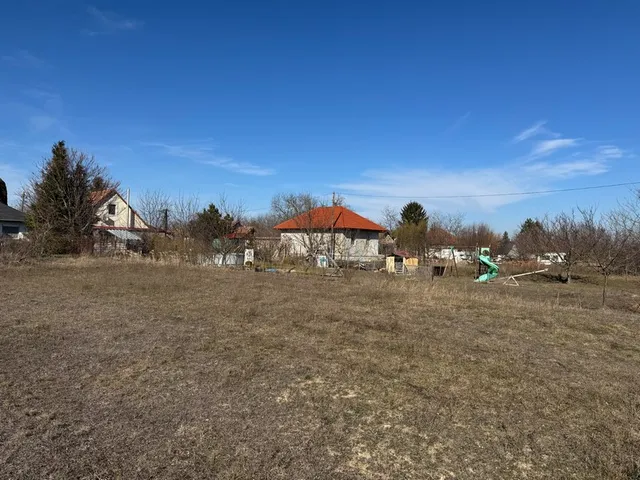 Eladó telek Baracska 2034 nm