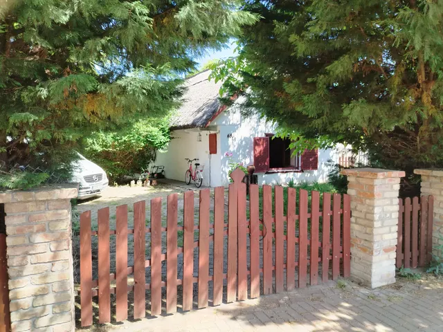 Eladó ház Gárdony, Gárdonyfürdő 160 nm
