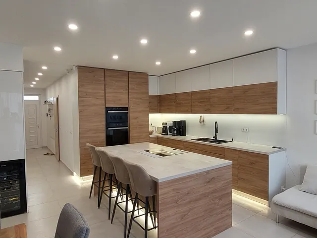 Eladó ház Debrecen, Nyulas 215 nm