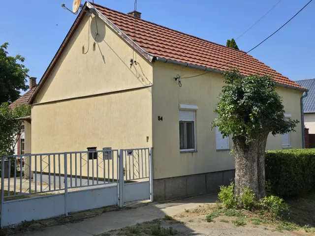 Eladó ház Dombóvár, Árpád utca 54 68 nm