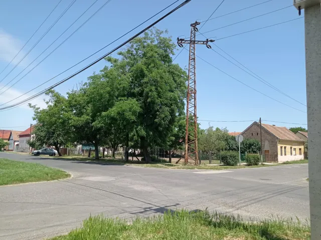 Eladó telek Dombóvár 522 nm