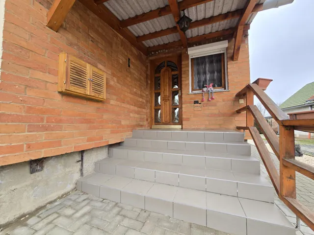 Eladó ház Sásd 71 nm