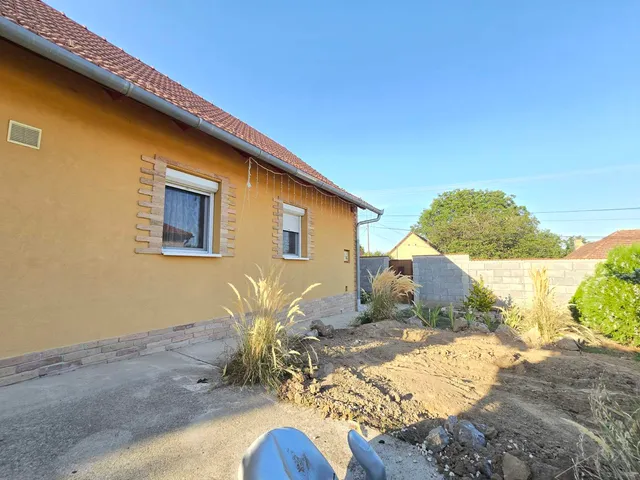 Eladó ház Dombóvár 71 nm