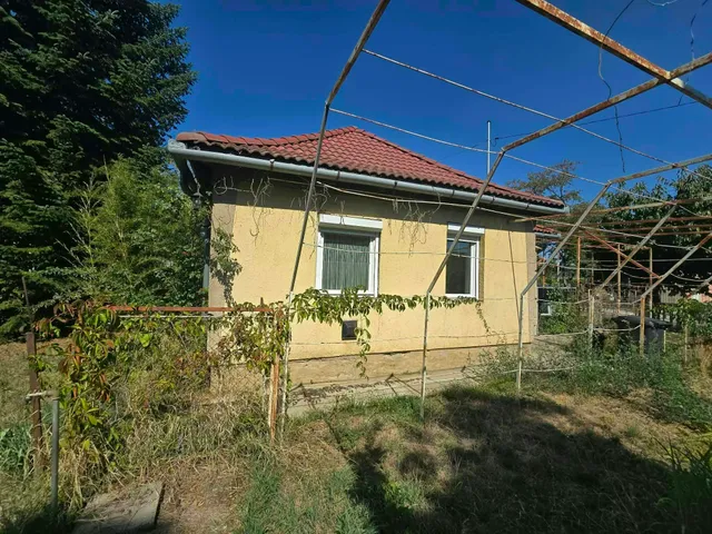 Eladó ház Dombóvár, Újdombóvár 42 nm