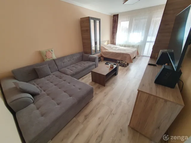 Eladó lakás Dunaújváros, Béke városrész 65 nm