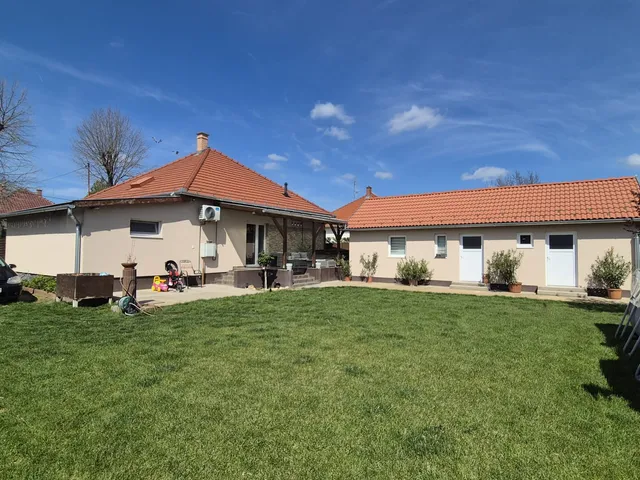 Eladó ház Kecskemét, Műkertváros 90 nm