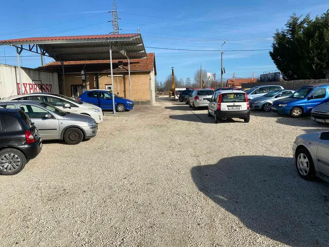 Eladó kereskedelmi és ipari ingatlan Kecskemét 60 nm