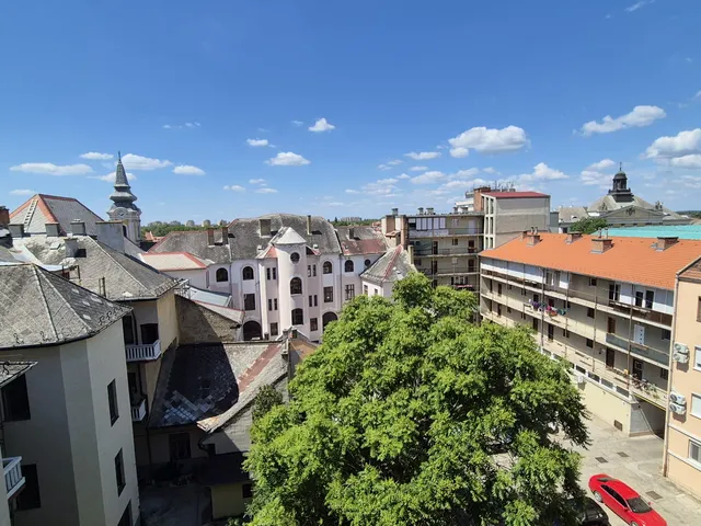 Eladó lakás Kecskemét, Belváros, Kossuth tér 53 nm