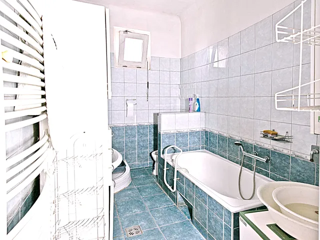 Kiadó ház Kecskemét, Hunyadiváros 100 nm