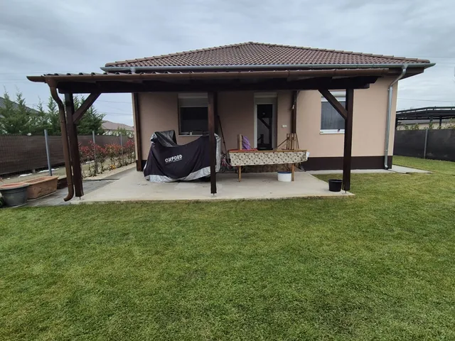 Eladó ház Kecskemét, Kadafalva 92 nm