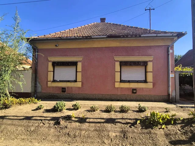 Eladó ház Kunszállás 65 nm