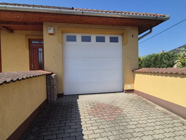 Eladó ház Kecskemét, Hunyadiváros 126 nm