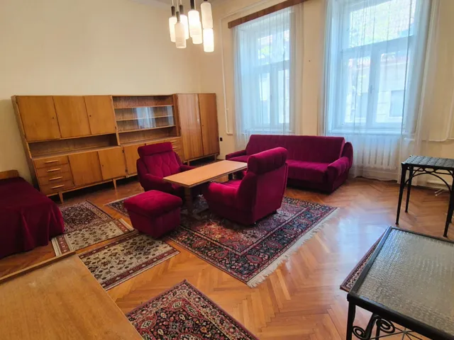 Eladó lakás Kecskemét, Belváros 95 nm