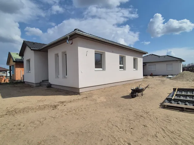 Eladó ház Kecskemét, Kadafalva 98 nm