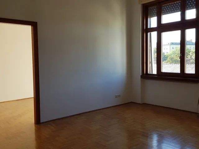 Eladó lakás Budapest II. kerület, Országút 70 nm