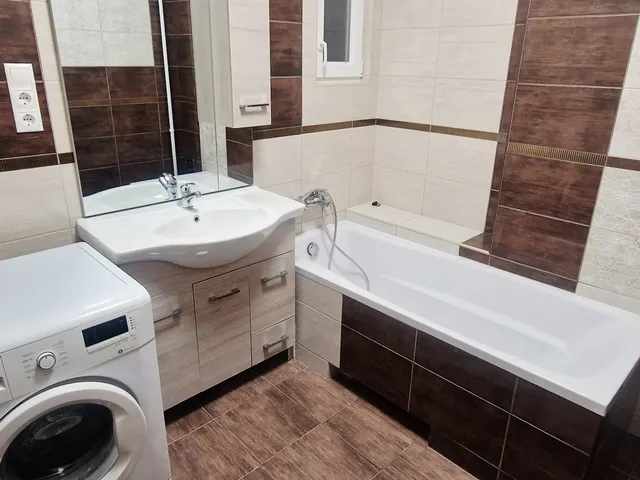 Kiadó lakás Budapest XIV. kerület, Törökőr 62 nm