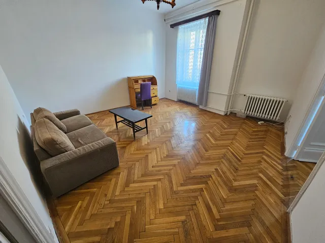 Kiadó lakás Budapest VIII. kerület, Corvin negyed, Corvin köz 90 nm