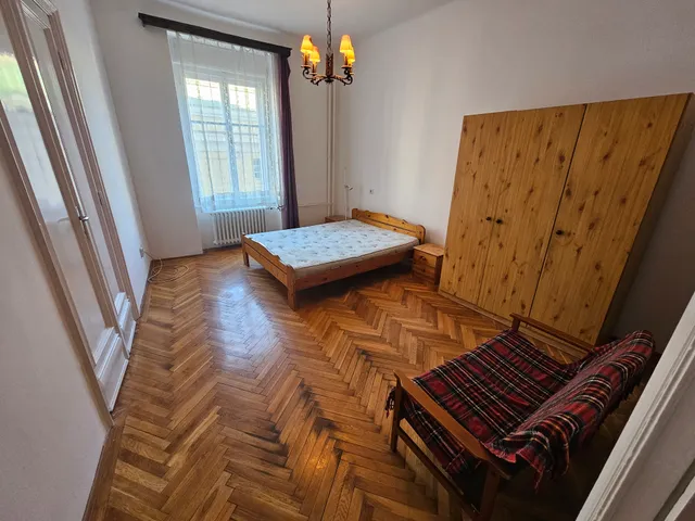 Kiadó lakás Budapest VIII. kerület, Corvin negyed, Corvin köz 90 nm
