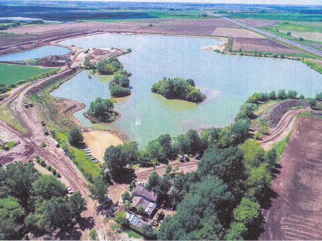 Eladó kereskedelmi és ipari ingatlan Nagykereki 20 nm