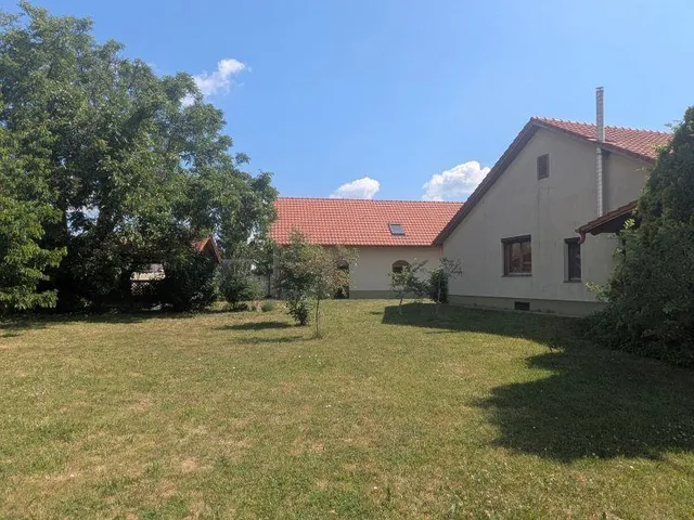 Eladó ház Rajka 246 nm