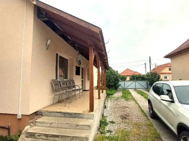 Kiadó ház Arnót 127 nm