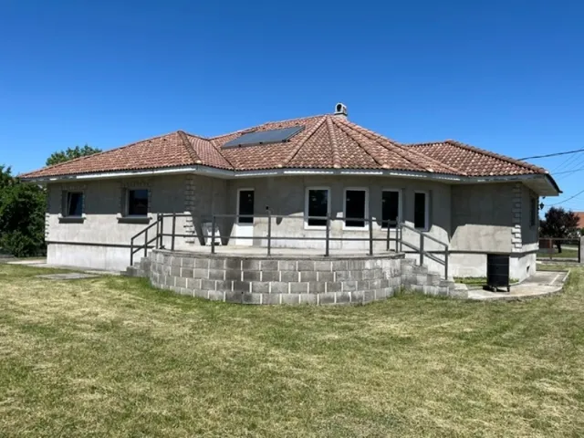 Eladó ház Sajóecseg 193 nm