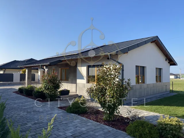 Eladó ház Balatonkeresztúr 160 nm