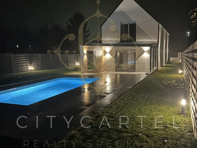 Eladó ház Balatonakarattya 155 nm