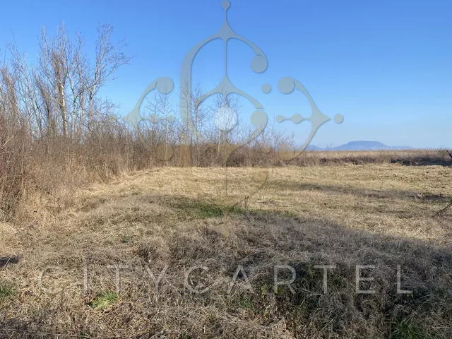 Eladó telek Balatonkeresztúr 736 nm