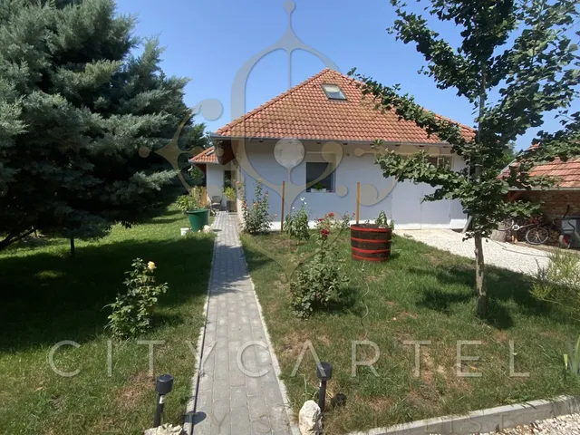 Eladó ház Balatonboglár 310 nm