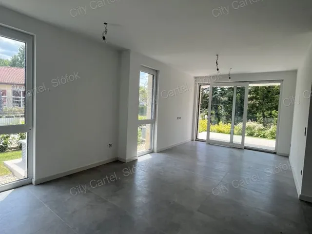 Eladó lakás Zamárdi 66 nm