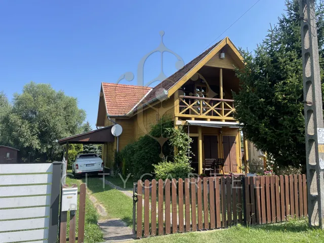Eladó üdülő és hétvégi ház Balatonmáriafürdő 100 nm