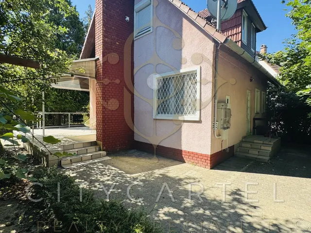 Eladó üdülő és hétvégi ház Siófok, Sóstó 90 nm
