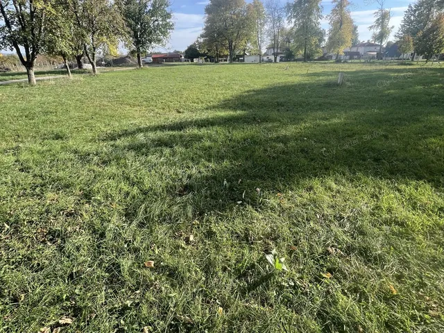 Eladó telek Fonyód 522 nm