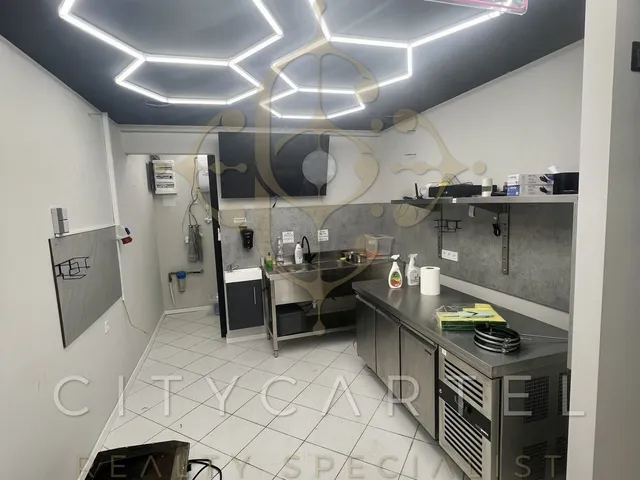 Eladó kereskedelmi és ipari ingatlan Fonyód 42 nm