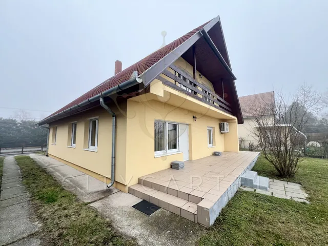 Eladó ház Balatonlelle 160 nm