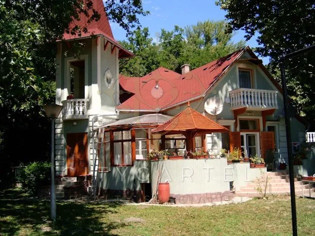 Eladó ház Balatonszemes 360 nm