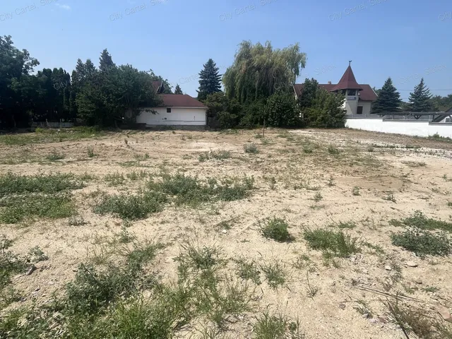 Eladó telek Kőröshegy 816 nm