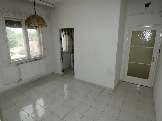 Eladó lakás Szeged, Északi városrész 90 nm