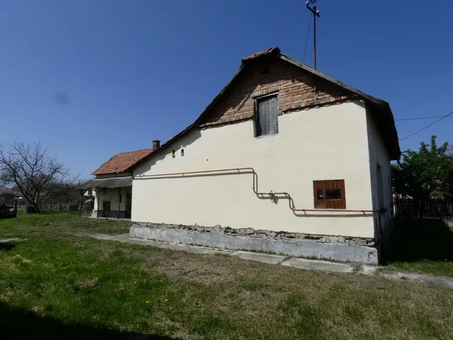 Eladó ház Pusztaszer, József Attila utca 102 nm