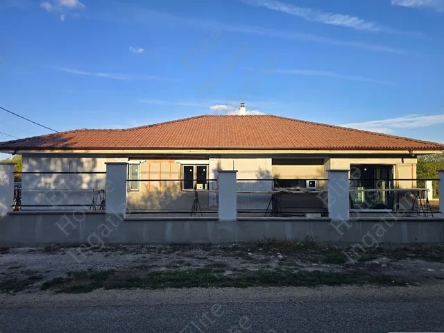 Eladó ház Érd, Fenyves-Parkváros 181 nm