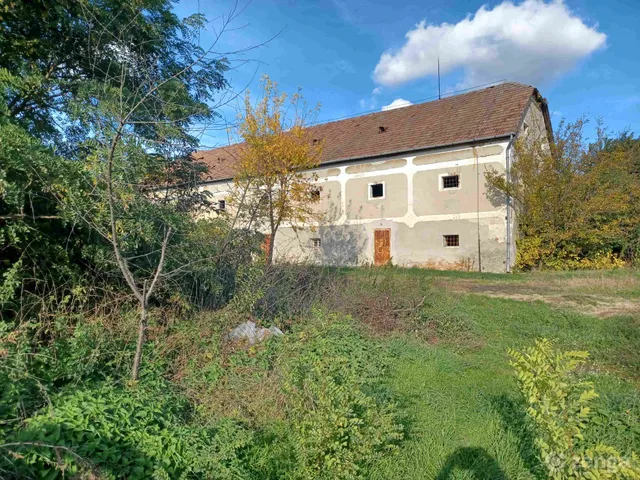 Eladó kereskedelmi és ipari ingatlan Ádánd, Árpád utca 13/A 500 nm